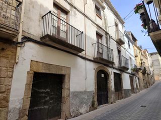 House in Carrer de l'hospital 23. En venda al municipi de les borges blanques. gran casa a reforma