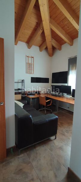Foto bbd578a1-f51e-4c18-ac01-431c50af0c87. Casa adossada amb xemeneia calefacció aparcament a Borges Blanques (Les)