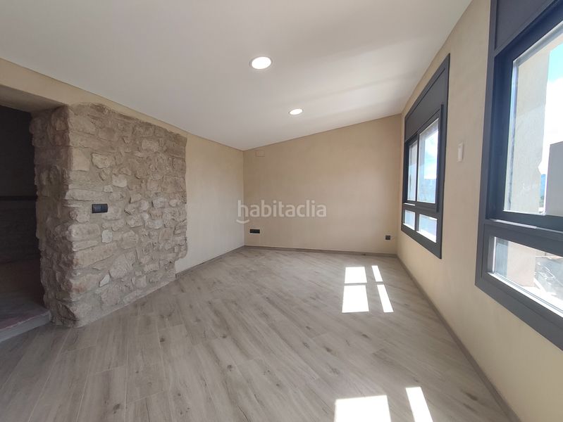 Foto ea581c4e-e8cb-4f53-a233-106c31b892d0. Maison avec cheminée dans Tarrés