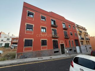 Apartament a Calle las malagueñas, 10, santa cruz de tenerife, spain 10. Oportunidad de inversión en el sobradillo
