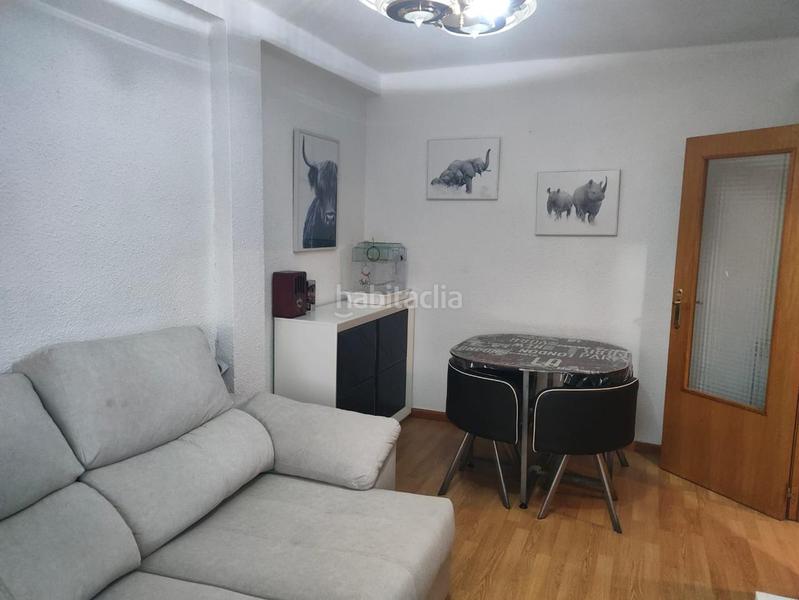 Foto 75f0991f-d07e-40b0-b025-272157ae8e96. Flat with heating in Las Delicias Zaragoza
