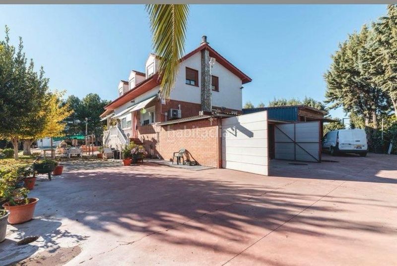 Foto 77292778-b101-489b-a21a-05afdb17e770. Casa amb calefacció aparcament piscina a Casetas-Villarrapa Zaragoza