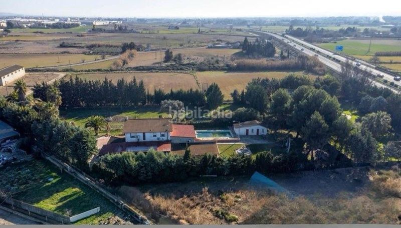 Foto fa12662c-05d3-4c1f-8ada-d0342d543e0c. Casa amb calefacció aparcament piscina a Casetas-Villarrapa Zaragoza