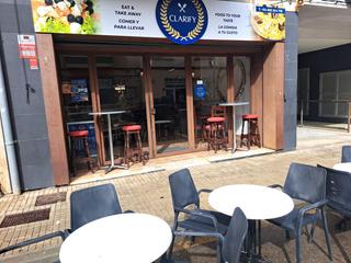 Locale commerciale in N/a. Lote de 3 locales comerciales