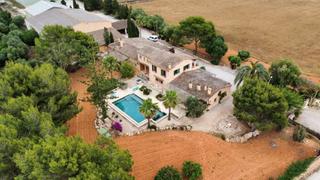 Finca rústica a De sa ràpita 7. Descubre esta impresionante finca rústica situada a tan solo 5 m