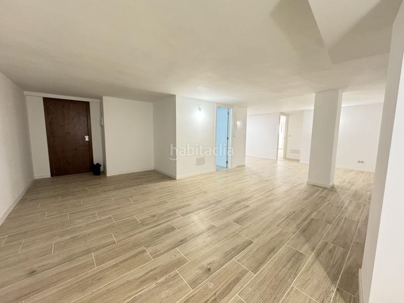 Foto 345ac109-81ab-4189-9c03-d9679f045b1d. Local comercial a carrer petra 1 a Campos