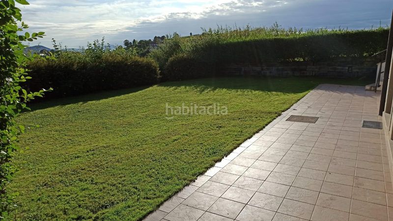 Foto 2ba0d276-1b29-4344-818a-24e45820f591. Casa adossada amb xemeneia calefacció aparcament a Aia