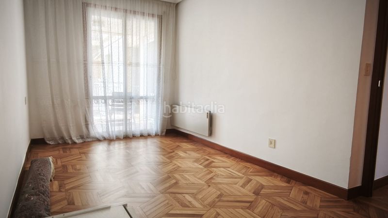 Foto 7e5696e6-827b-43e8-adb9-99960c4e9b53. Pis amb calefacció aparcament a Zarautz
