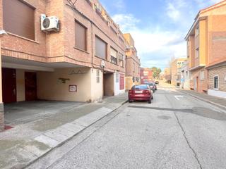 Parking coche en Calle de régulo 7. Plaza de garaje para coche pequeño o motos
