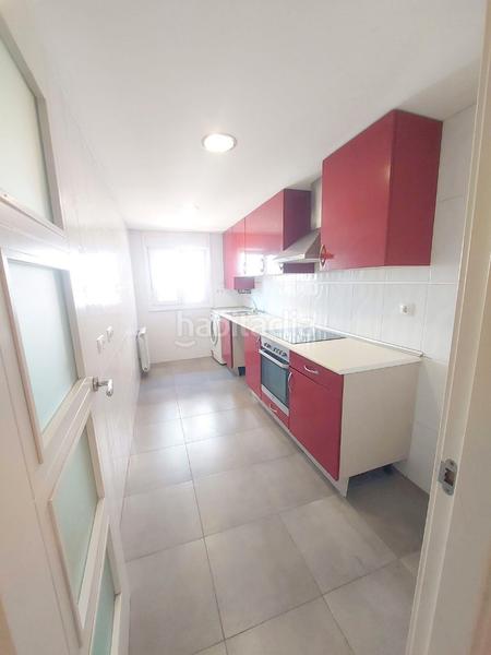 Foto edc2b583-ed7d-41dd-81a2-b92e17f429f7. Location appartement avec chauffage parking dans Valdefierro Zaragoza