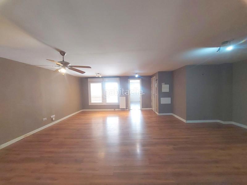 Foto b63f6a59-1356-407a-87cb-650452eaa756. Rent flat with heating parking in Valdefierro Zaragoza