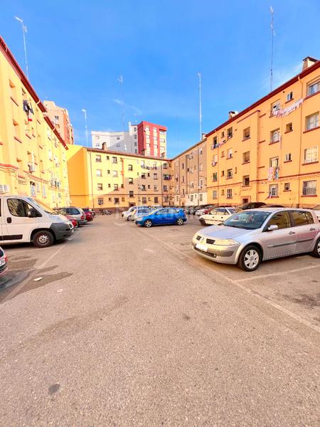 Foto b081edf5-1c68-42cb-a49d-66e29e4f61fc. Piso oportunidad única! piso con parking y trastero junto a tenor fleta¡ en Zaragoza