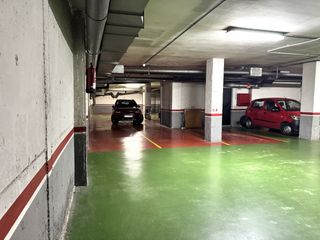 Parking coche  Plaça maria aurèlia capmany 9. Dos plazas de aparcamiento amplias en torreblanca, de fácil acce