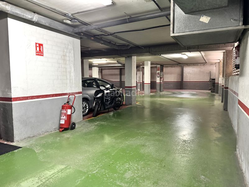 Foto e53abd41-2f6c-4e92-83ca-649d7fde29ae. Parking voiture dans plaça maria aurèlia capmany 9 dans Sant Joan Despí
