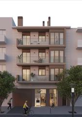 Pis  Carrer del bon viatge. Exclusiva vivienda de 4 habitaciones con balcón en primera plant