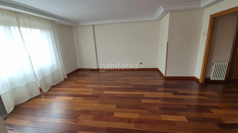 Foto 48ae682c-7ea9-4ead-909a-afeda9016f5b. Appartamento con riscaldamento parcheggio in Parque Alameda - Paula López Valladolid