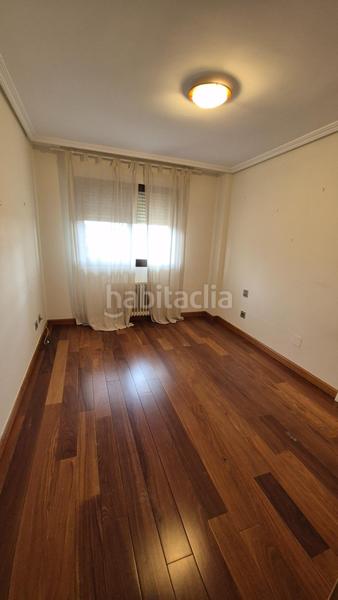 Foto 649510c8-3273-4758-b0ca-a056abce66b6. Appartamento con riscaldamento parcheggio in Parque Alameda - Paula López Valladolid