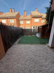 Location Maison jumelée à Pedraja de Portillo (La)