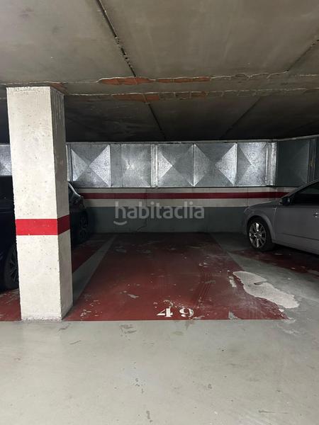 Foto 99023e19-410a-4283-9603-a50f2ca4e96b. Parking voiture dans Laguna de Duero