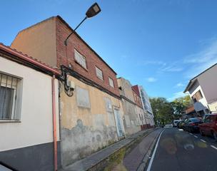 Maison  Calle alta. Encantadora casa en pajarillos, valladolid hazla tuya y dale vid