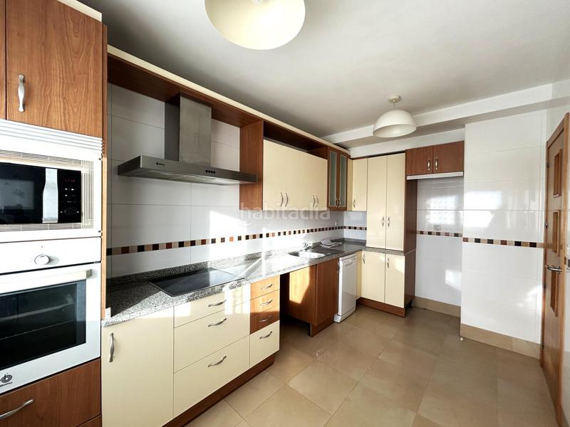 Foto 01c621cf-4988-4539-8a95-f6e3042435a3. Casa a schiera con riscaldamento parcheggio in Laguna de Duero