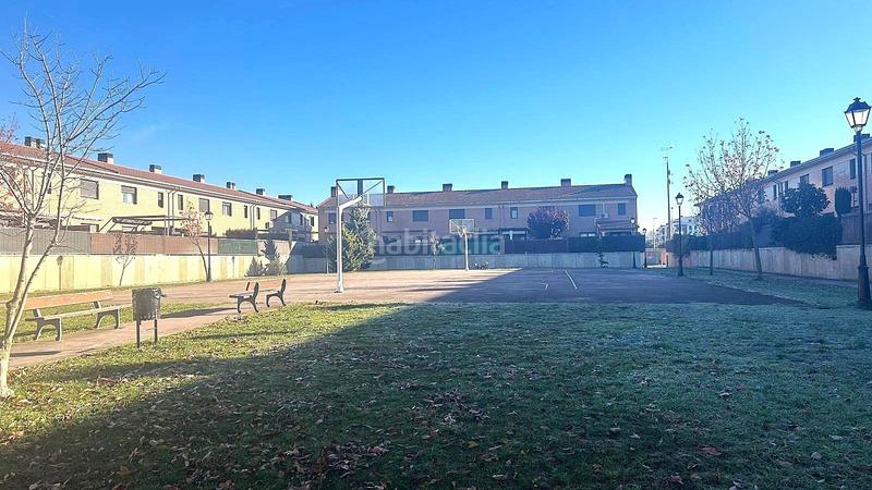 Foto 03933d96-6706-4c70-ae03-027933b320b5. Casa a schiera con riscaldamento parcheggio in Laguna de Duero