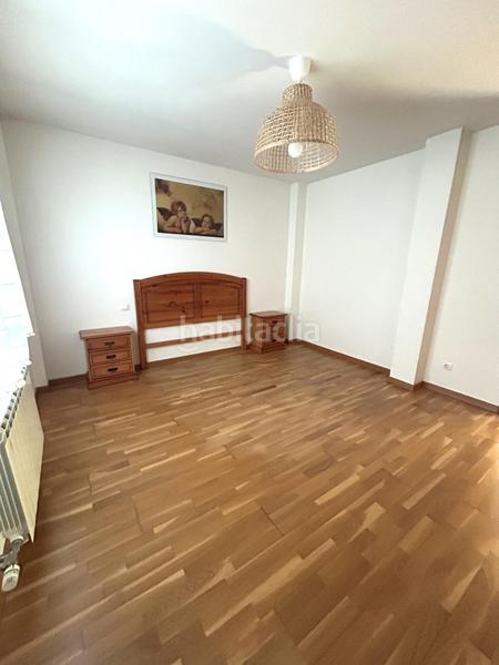 Foto 1bdf6fb4-d49b-4e3e-85a9-40cdab2dc6e8. Casa a schiera con riscaldamento parcheggio in Laguna de Duero