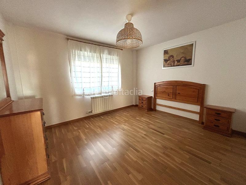 Foto 2eba28cf-6a2b-49f3-a402-4dae38f0c46a. Casa a schiera con riscaldamento parcheggio in Laguna de Duero