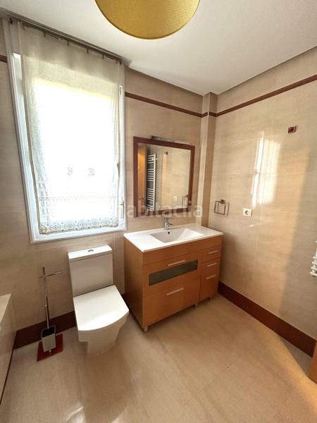 Foto 4f1682a0-acda-4775-87c0-216e707ce496. Casa a schiera con riscaldamento parcheggio in Laguna de Duero