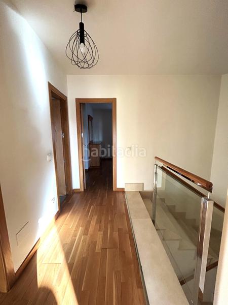 Foto 6d03e52b-9c66-4f0d-8fba-ffb96ed31743. Casa a schiera con riscaldamento parcheggio in Laguna de Duero