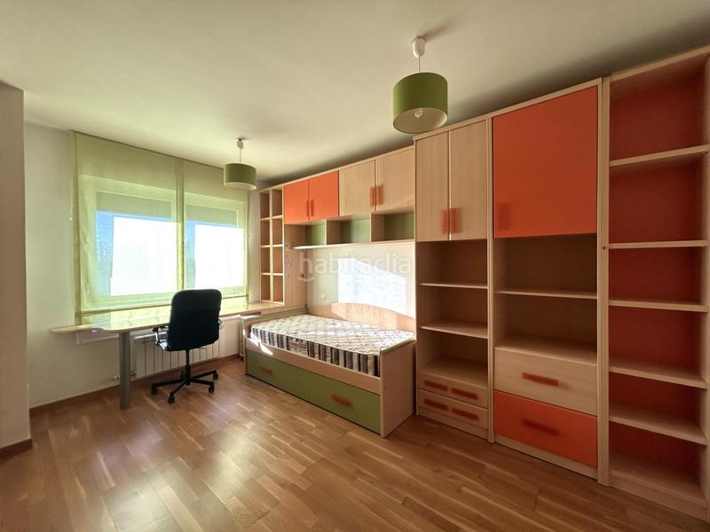 Foto a0042d1f-b05f-4d9a-9d0e-399ad0447bf0. Casa a schiera con riscaldamento parcheggio in Laguna de Duero