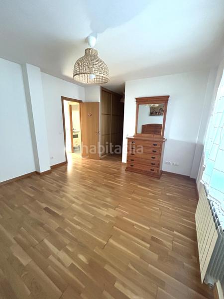 Foto b3e8cd74-2947-4f86-9542-4016a6fffd62. Casa a schiera con riscaldamento parcheggio in Laguna de Duero