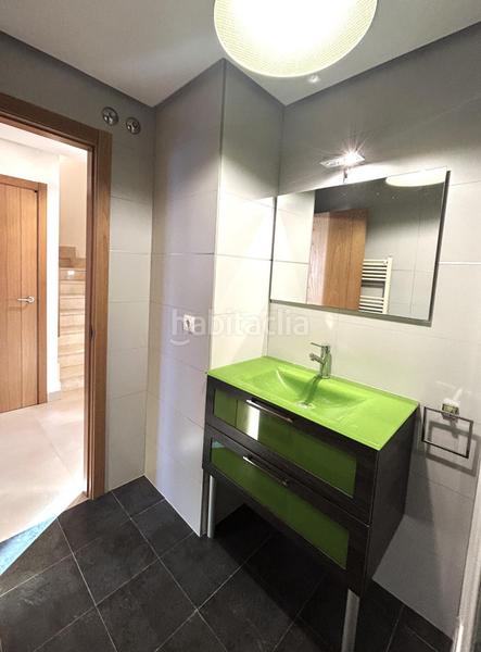 Foto f9e0379c-7bcc-4f24-8f5b-aaebaec81d59. Casa a schiera con riscaldamento parcheggio in Laguna de Duero