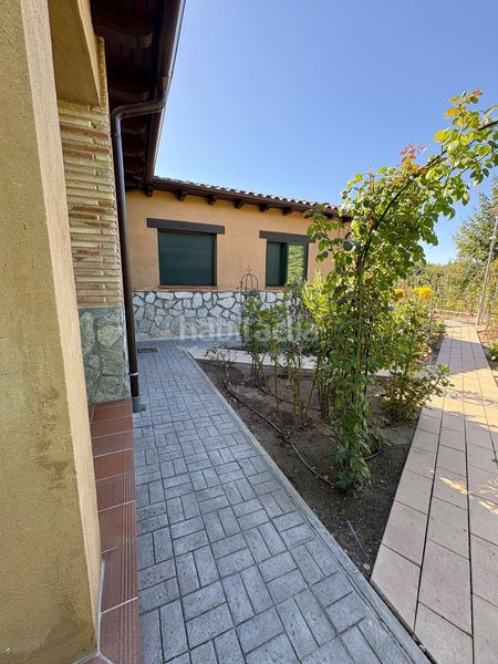 Foto a3837085-4db9-45c1-81ed-03779070f33c. Casa amb calefacció piscina a Boecillo