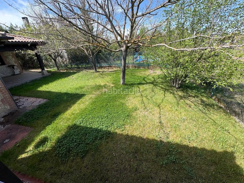 Foto 6d31aa21-d58a-478f-82cd-65049cde2e55. Casa amb calefacció aparcament piscina a Laguna de Duero