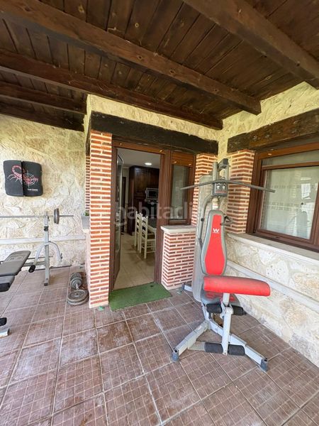 Foto 8ca2e7b6-b13a-4665-9ff8-bbff0d1113a8. Casa amb calefacció aparcament piscina a Laguna de Duero