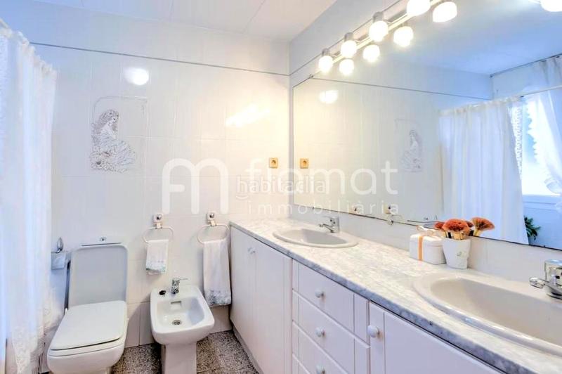 Foto f9efb471-f262-47fd-a3df-52f624384257. Casa con riscaldamento parcheggio piscina in Santa Cristina-Sant Francesc Blanes