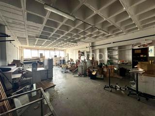 Industrial building  Gamonal. Nave en venta en madrid