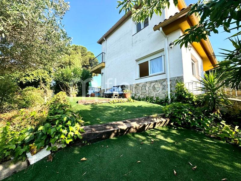 Foto 2966f7a1-3cbf-4c25-895d-e8d93b1e1d04. Casa  en venta en residencial Blanes - vistamar Blanes