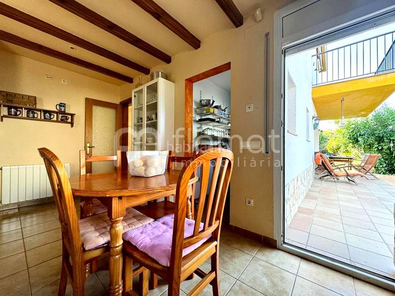 Foto 79b6e5dd-54b5-4944-9fe9-978f1aa1bcea. Casa  en venta en residencial Blanes - vistamar Blanes