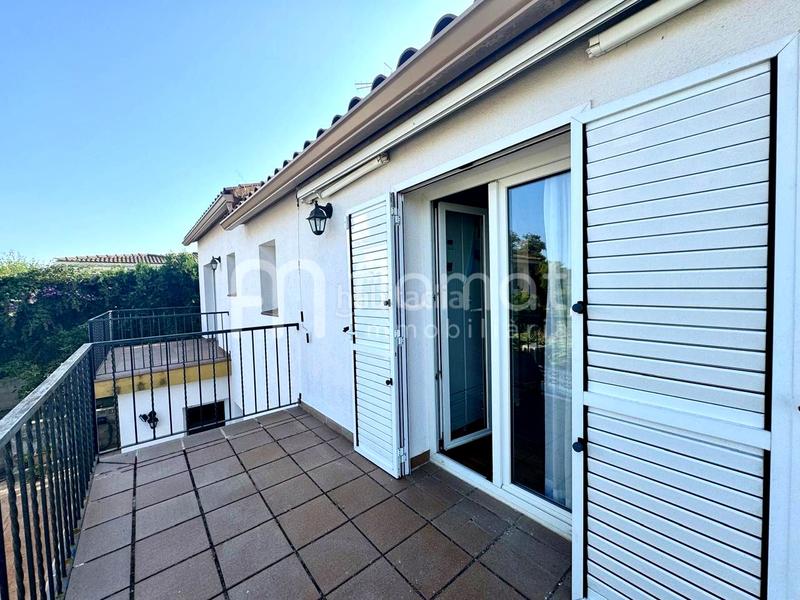 Foto 8d123910-2b55-4b21-b9db-f5f9bf576543. Casa  en venta en residencial Blanes - vistamar Blanes