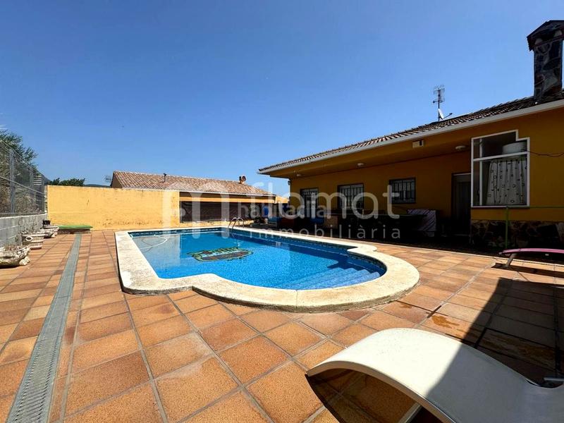 Foto c6e50bec-a965-4379-9473-fb54f47bd15b. Casa  en venta en Riells i Viabrea