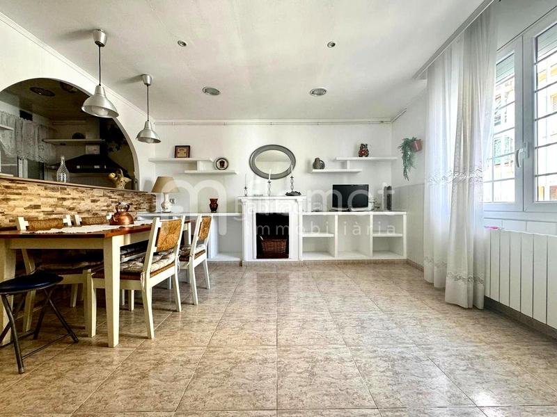 Foto a40d0f4b-db66-4a18-86fa-a15084e99464. Planta baja  en venta en Centre Blanes