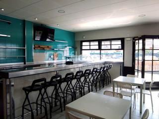 Local Comercial a Els Pavos. Local en venta en blanes