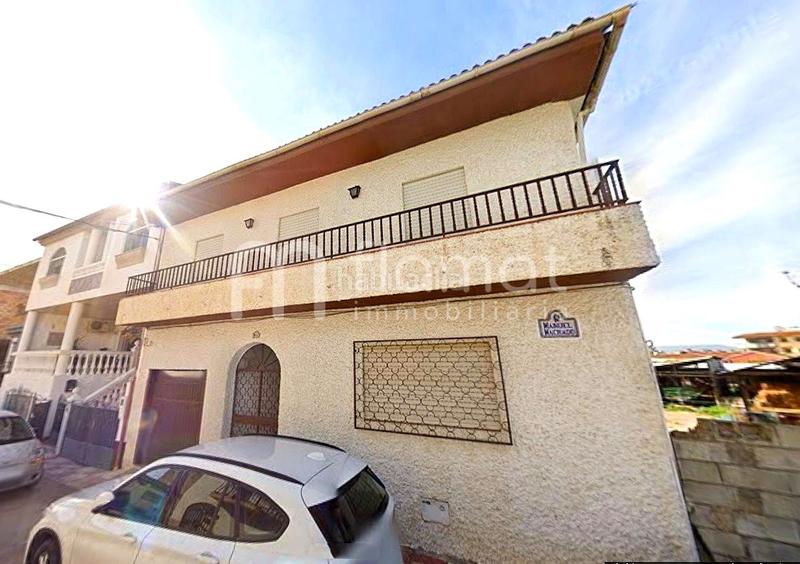 Foto b0447332-cc33-4a2f-9a55-a559e584d7b9. Semi detached house with parking in Ayuntamiento Alhendín