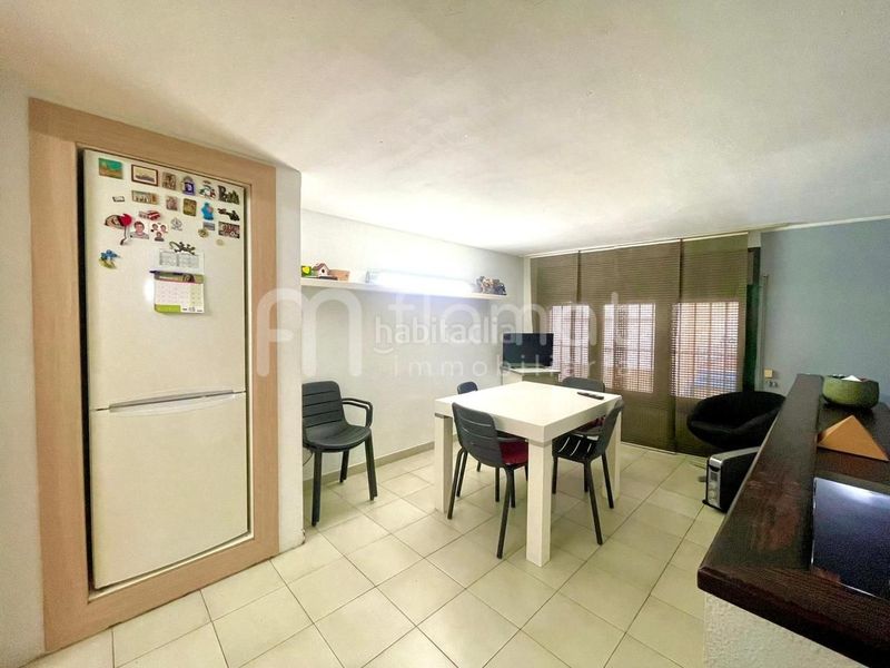 Foto 2c73adfb-3585-4f44-822f-01d16129e6d5. Casa adossada a Centre Blanes