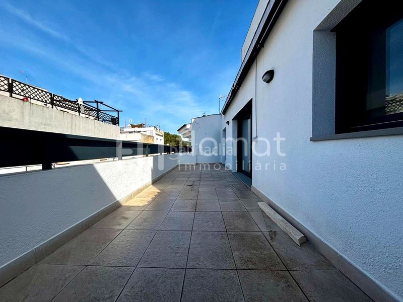 Foto a0a7a2af-5dd0-4bec-8560-4b31718883db. Casa adossada amb aparcament a Mont Ferrant-Joan Carles I Blanes