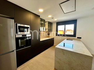 Casa adossada a Mont Ferrant-Joan Carles I