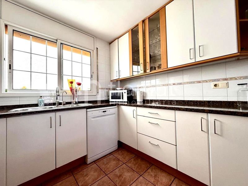 Foto 85b5323f-fa15-4504-a269-c03b03ef3d60. Duplex avec chauffage parking dans Mont Ferrant-Joan Carles I Blanes