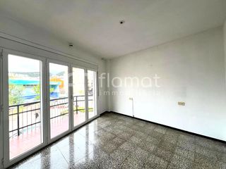 Piso en Centre. Se vende piso en blanes